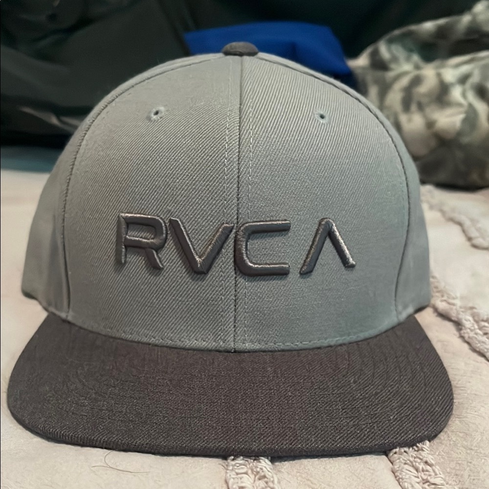 RVCA Two-Tone Gray and Black Hat
